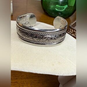 Wide Silver Tone Etched Cuff Bracelet – Ornate Floral Design – Vintage Style